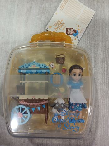 Poupée la belle et la bête