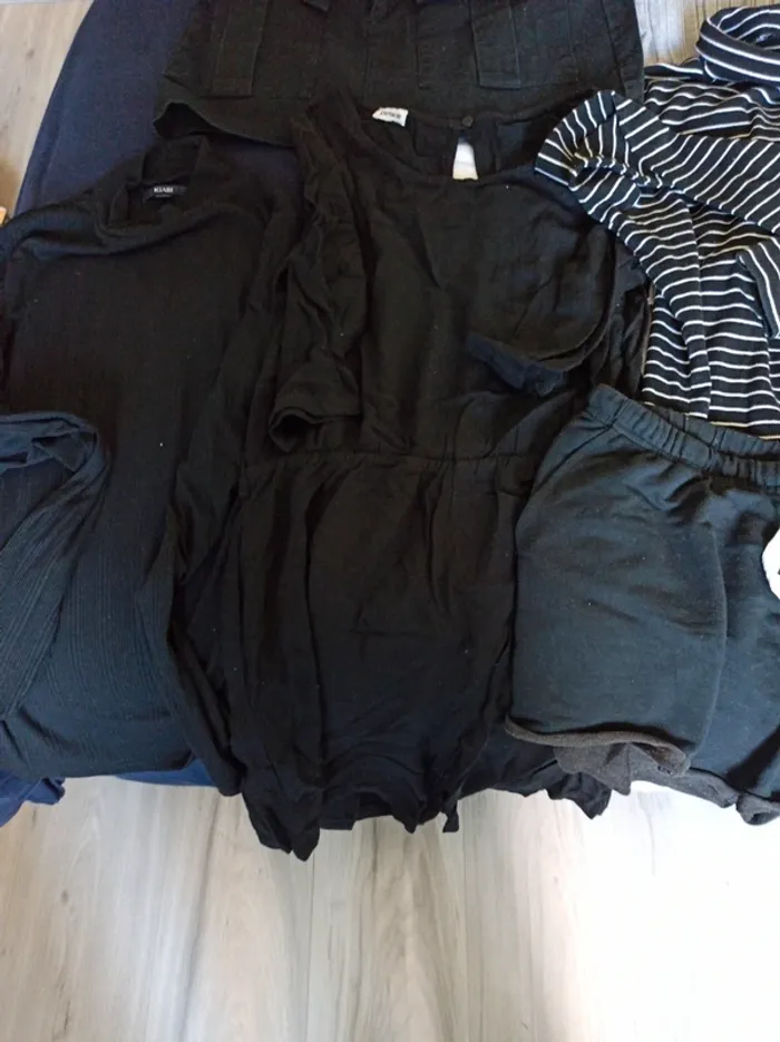 Lot de 10 vêtements femme taille XS/S//M ( lot 11) - photo numéro 16