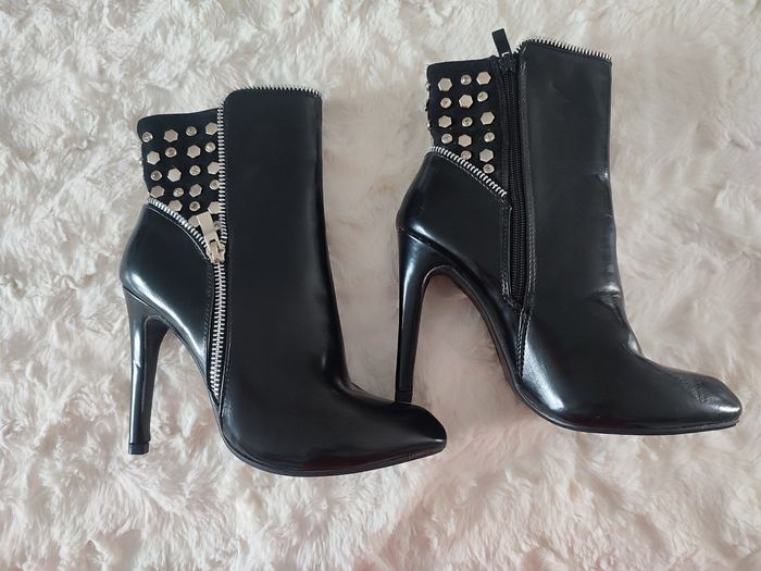 Bottines noires à talons sans marque taille 37 - photo numéro 2