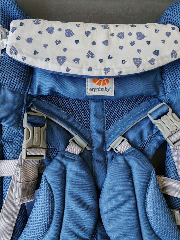 Porte bébé Ergobaby Omni 360 Cool Air Heart to Heart - photo numéro 2