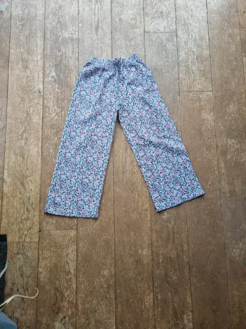 Pantalon fleuri vert baudet