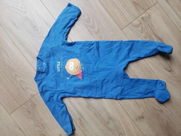Lot de deux pyjamas taille 6 mois - photo numéro 4