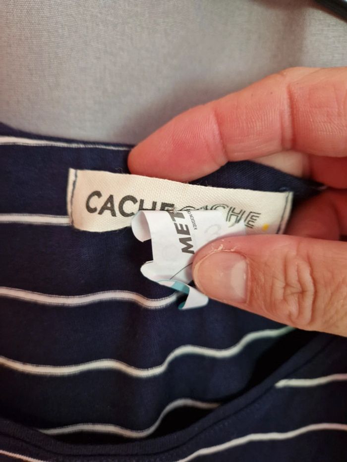 Tee shirt cache cache neuf Taille M - photo numéro 2
