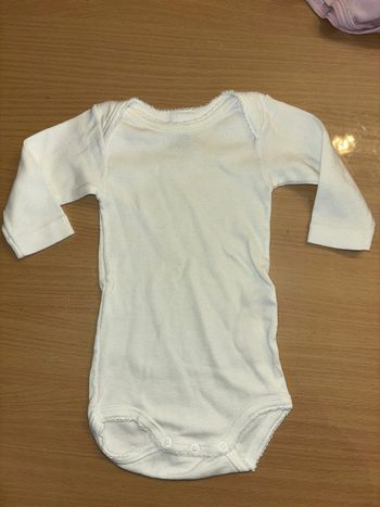 Bodie petit bateau taille 3 mois en excellent état