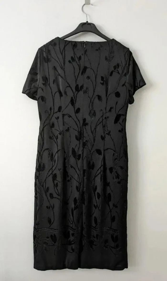 Robe longue vintage noire fleurs en velours - Jean Delfin - taille 42 - photo numéro 4