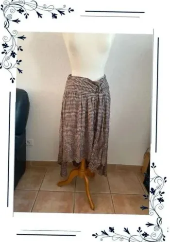 Jupe  pied  de poules  T40  neuf avec étiquette