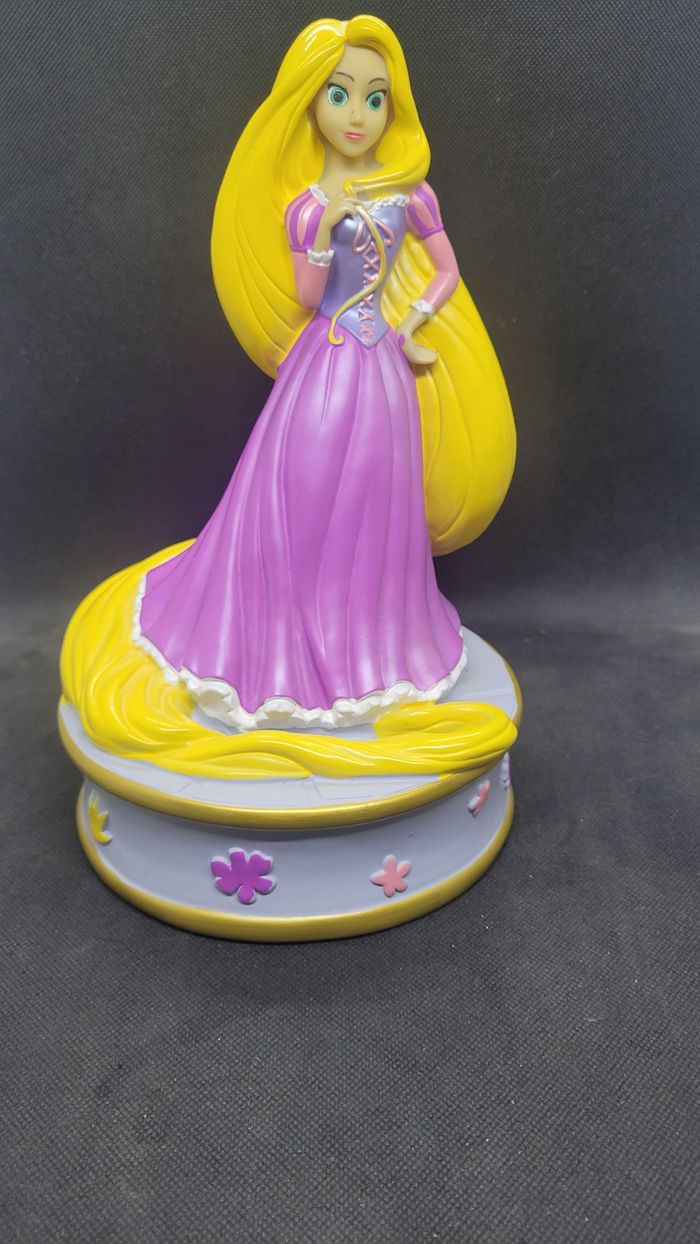 Tirelire Raiponce  - Disneyland Paris - photo numéro 2