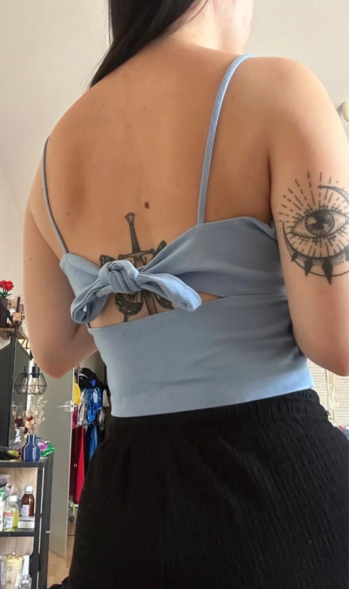 Haut bleu - photo numéro 3