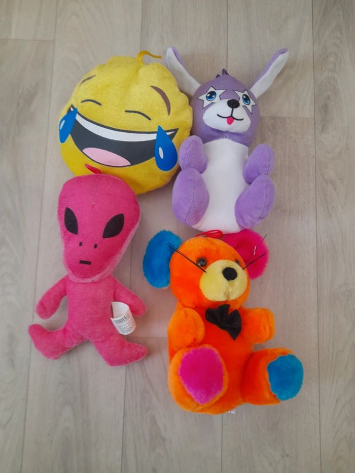 Lot de 4 petites peluches