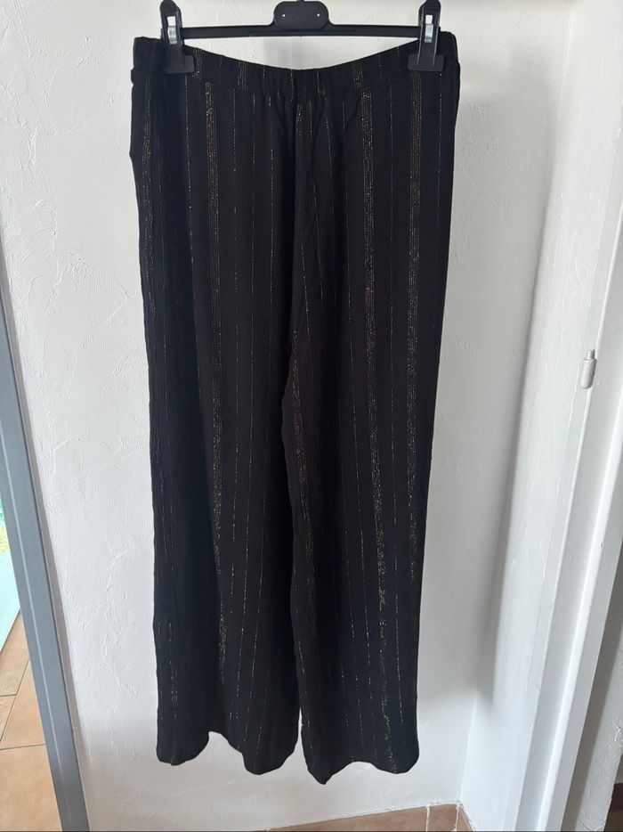 Pantalon fendu - photo numéro 5