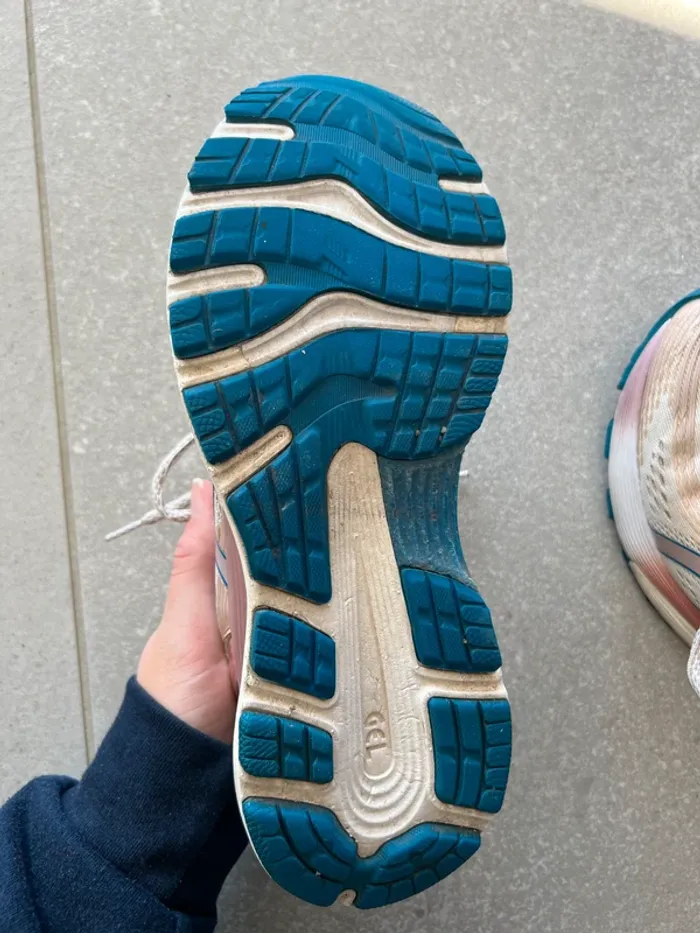Baskets de sport Asics femme - photo numéro 7