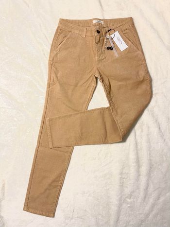 Pantalon en Velours côtelé taille 40,Neuf.