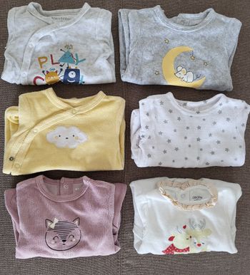 Lot 6 pyjamas  fille  (1 mois)