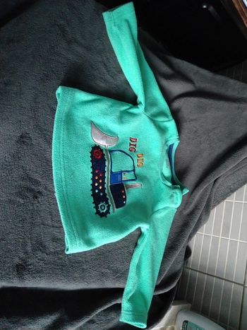 2 pulls Primark 12 mois