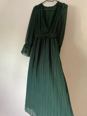 Robe mi-longue Zara plissé taille S