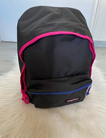 Sac à dos Eastpak Out of Office – 27L – Neuf avec étiquette