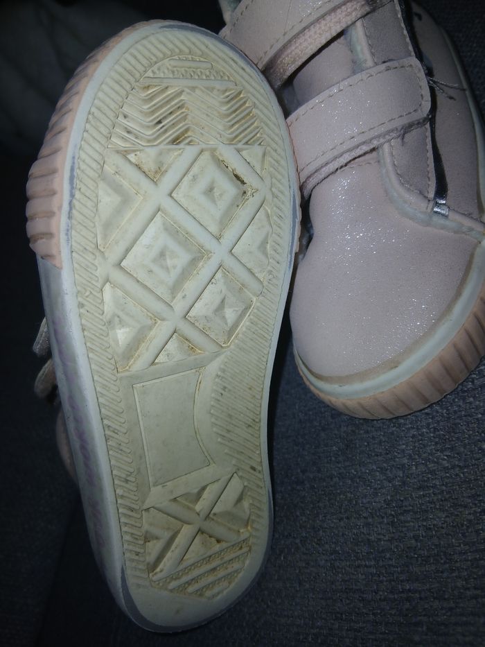 Chaussure enfant taille 25 - photo numéro 3