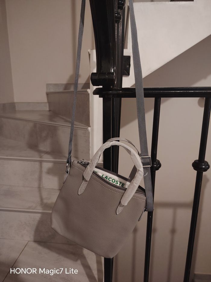 Mini sac lacoste - photo numéro 2