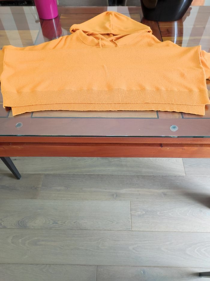 Pull à capuche jaune safran - photo numéro 5