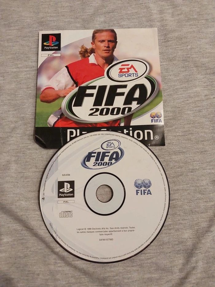 Jeux ps1 fifa 2000 - photo numéro 2