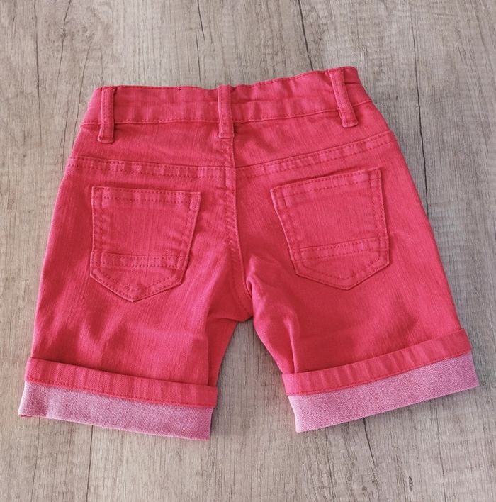 Short bermuda garçon rouge taille 12/18 mois 3 Pommes - photo numéro 2