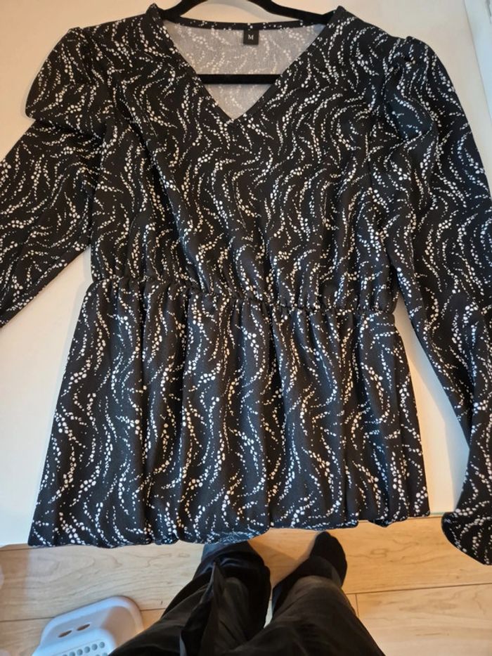 Robe jamais portée - photo numéro 6