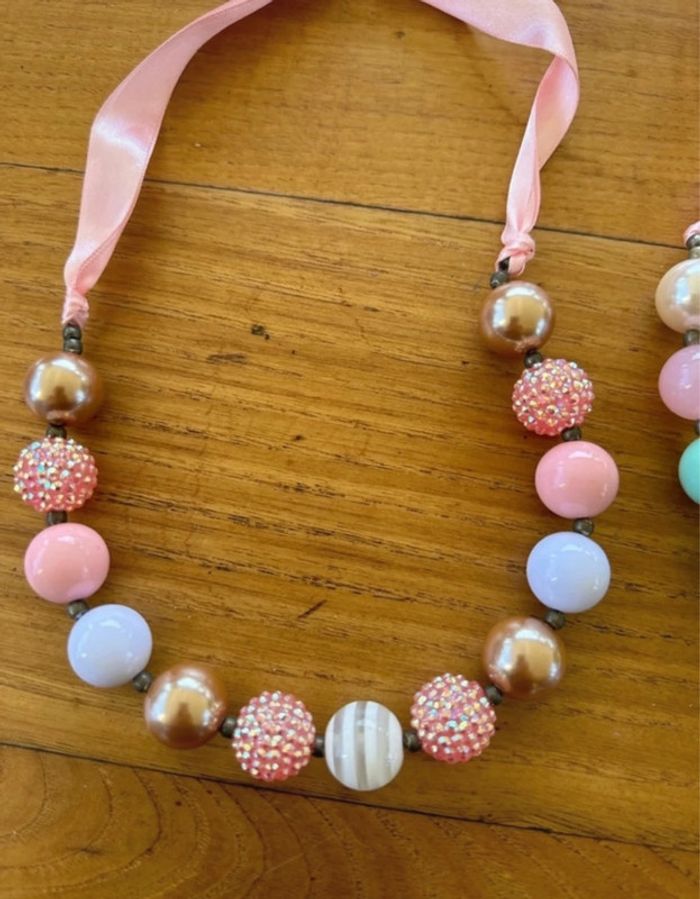 2 colliers de perle fantaisies Pour petites filles - photo numéro 2