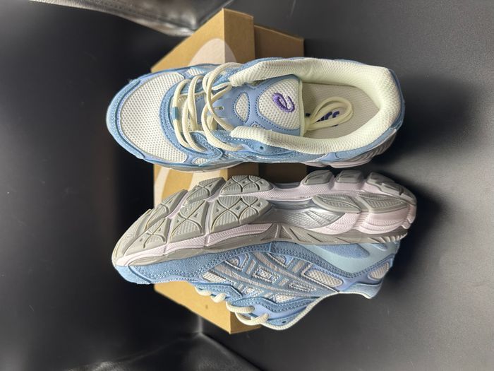 Baskets Asics GEL-NYC bleues 38 - photo numéro 2