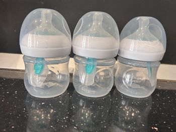 Lot de 3 biberon taille 3 Avent ANTI COLIQUES