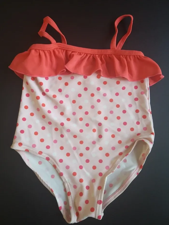 Maillot de bain à petit pois en 18 mois