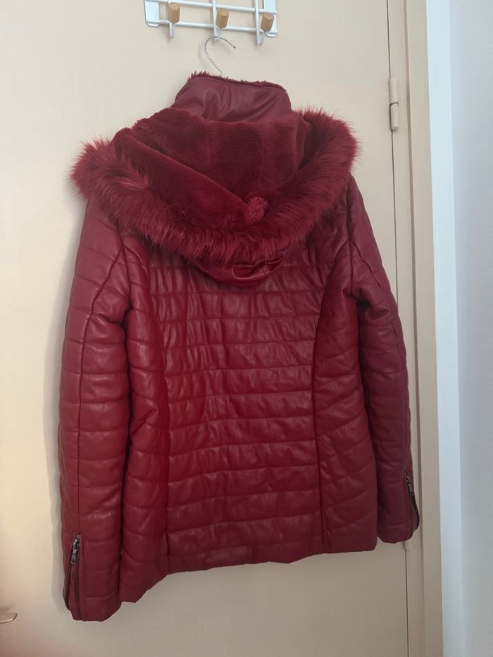 Doudoune/ Manteau matelassé fausse fourrure Bréal Rouge 38/M - photo numéro 7