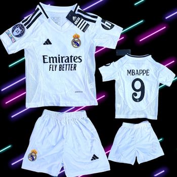Ensemble maillot de foot short Adidas Real Madrid neuf taille 4/5 ans