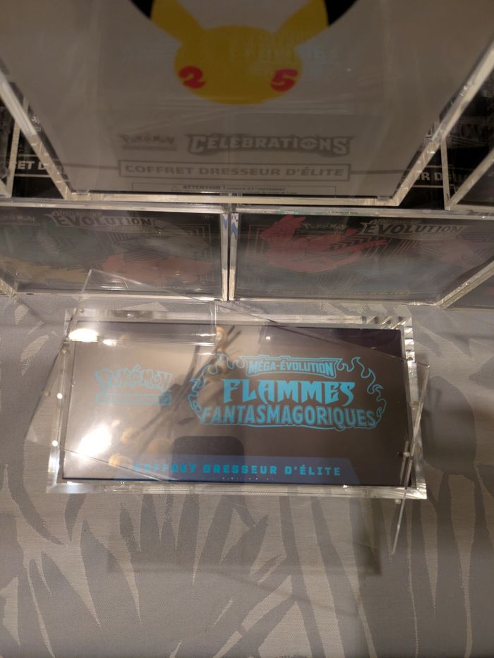 X10 Protection Acrylique Premium ETB Pokémon – Couvercle Aimanté - photo numéro 4