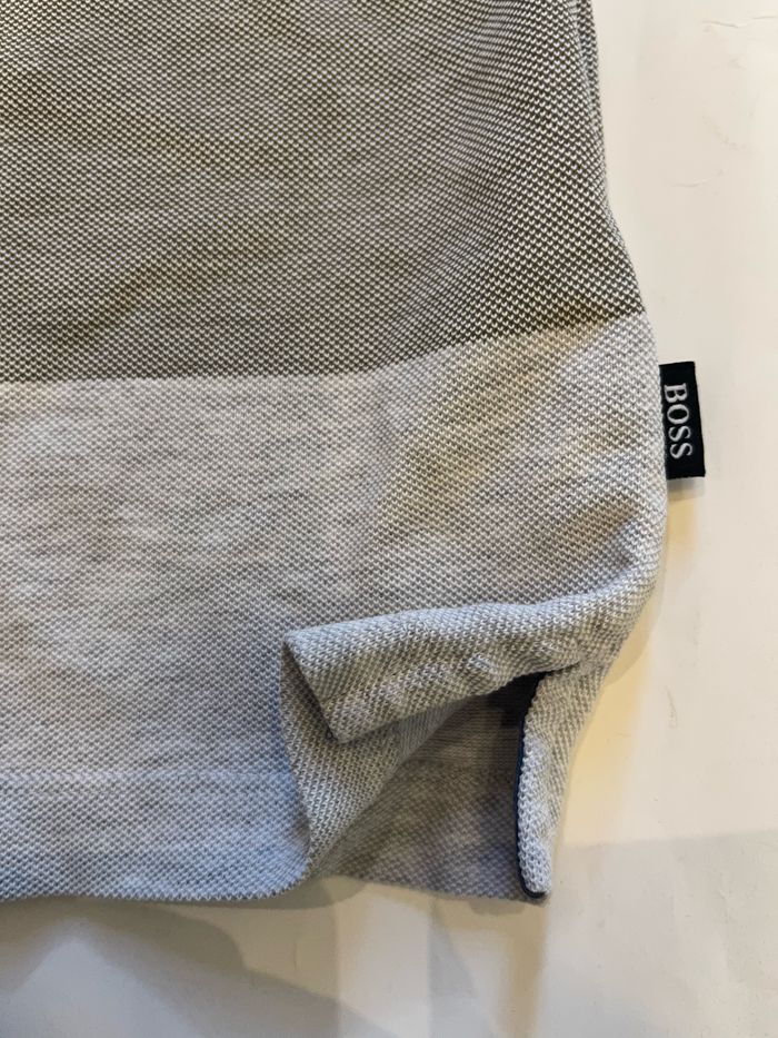 Polo manches courtes hugo boss gris et bleu taille  S - photo numéro 8