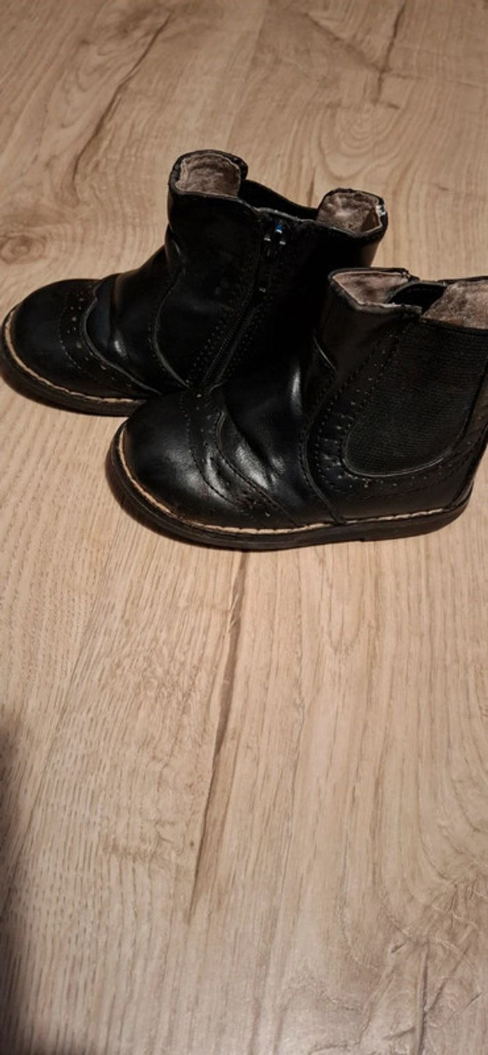 Bottines en cuir noir T21 TBE - photo numéro 2