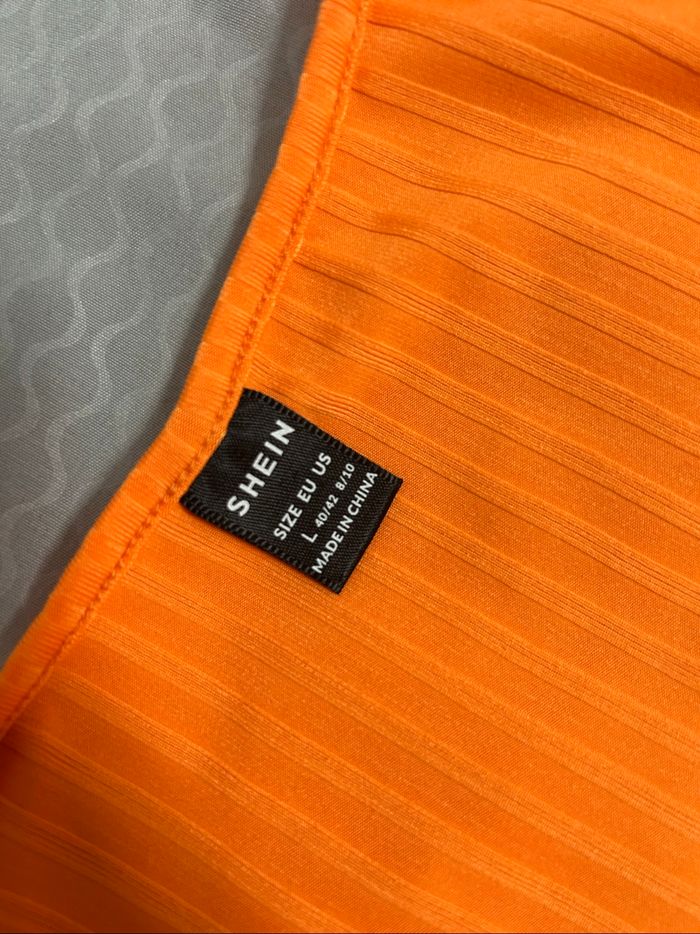 Top orange - photo numéro 3