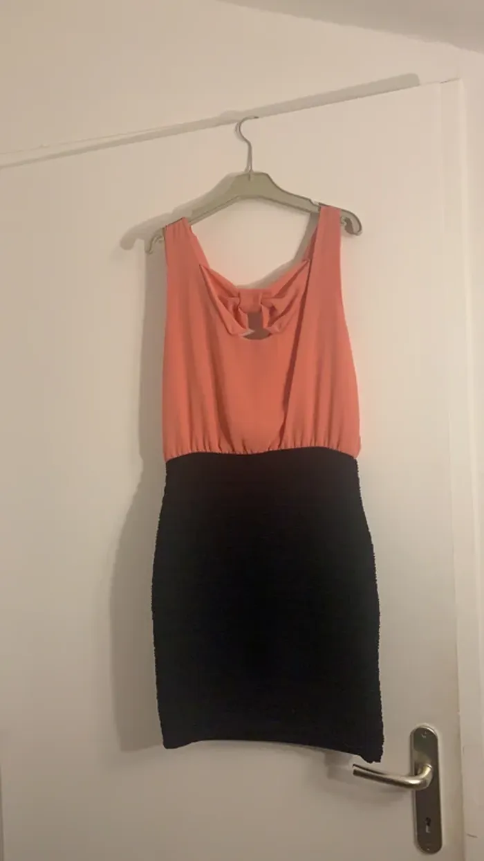Robe avec flot - photo numéro 2
