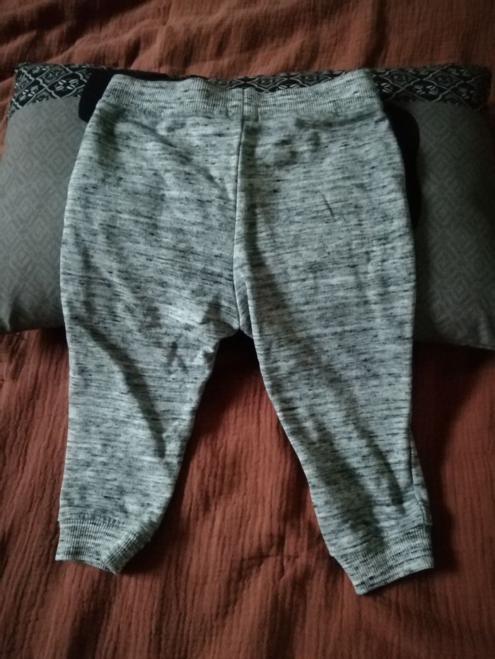 Pantalon gris 12 mois - photo numéro 2