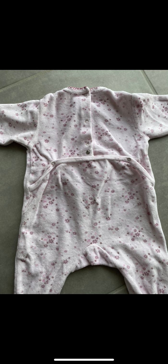 Pyjama fille à fleurs 3 mois - photo numéro 9