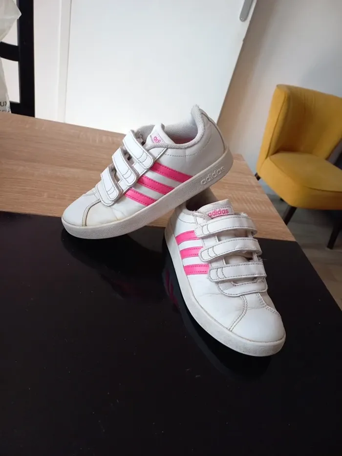 Basket blanche Adidas 32 - photo numéro 2