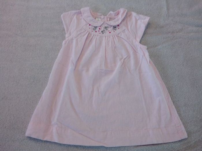 Robe Obaïbi 6 mois (réf perso F-C22)(familleac72)