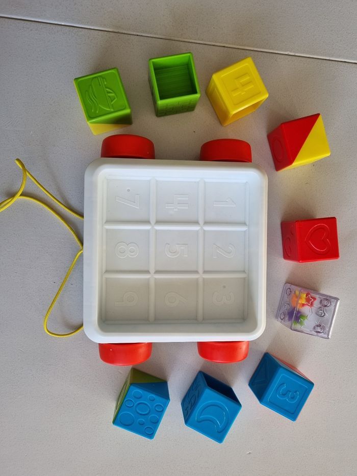 Wagon cubes à tirer Fisher-price - photo numéro 3