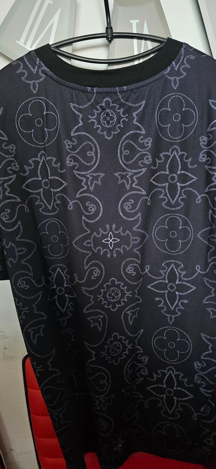 T-shirt Louis Vuitton neuf - photo numéro 5