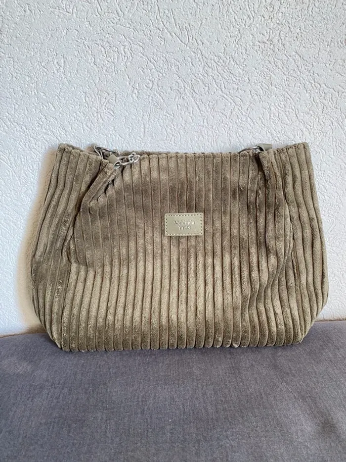 Sac à main kaki en simili velours côtelé