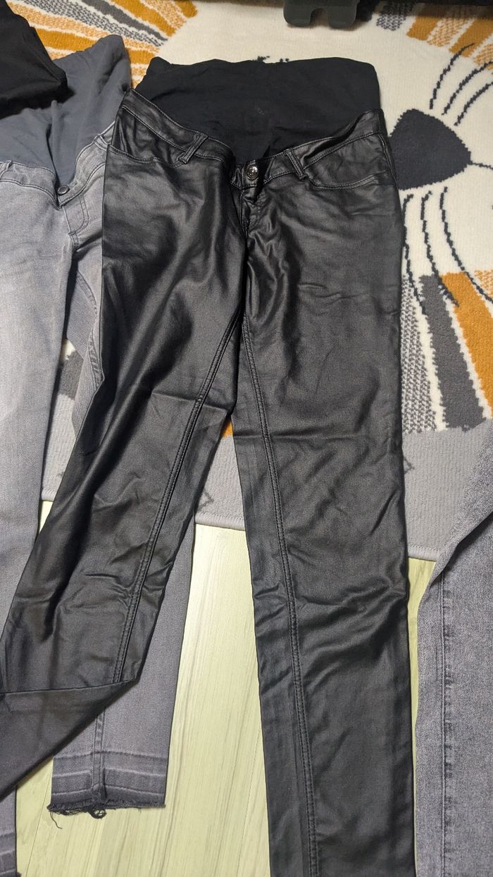 Lot vêtements de grossesse - photo numéro 3