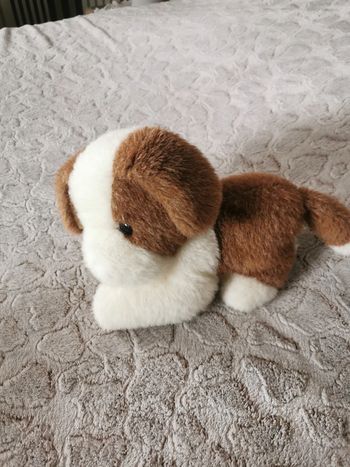 Peluche chiot vintage blanc et marron