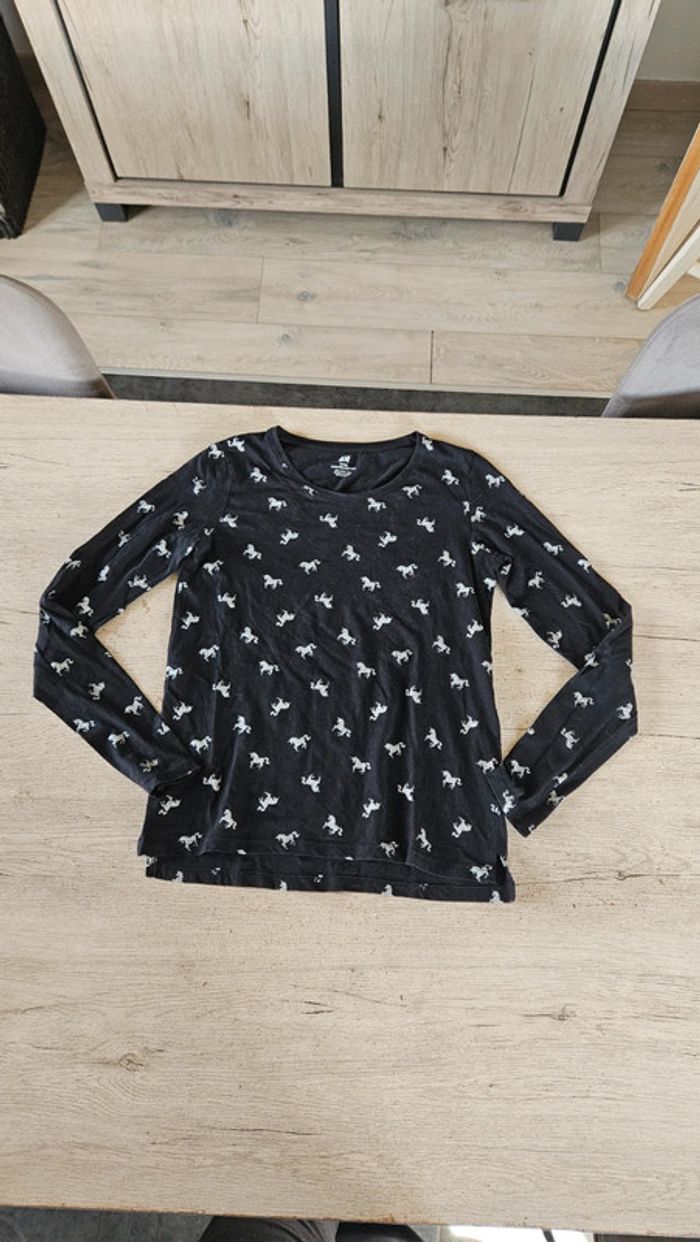 T shirt à manches longues noir avec des licornes brillantes, H&M, taille 14/16 ans, nickel - photo numéro 2