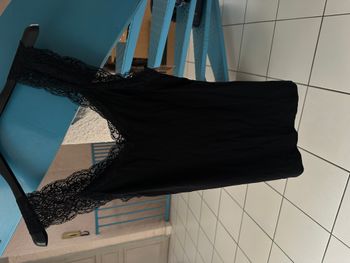 Tee shirt / débardeur noir avec bordure dentelle PIECES taille 36 NEUF avec étiquette