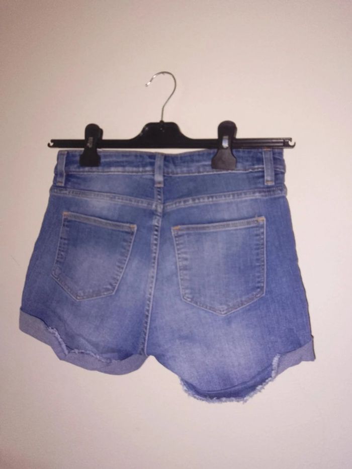 Short en jean taille 34 - photo numéro 2