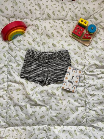 short d'hiver taille réglable gris et noir 3 ans gémo